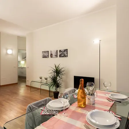 Politecnico - Spacious Ap Balcony - Sleeps 4