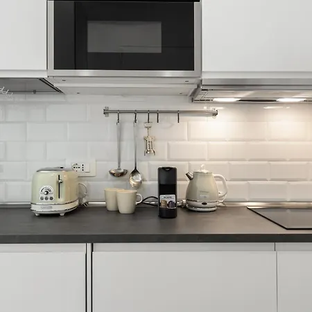 Apartment Viaortisuite Pta Romana Wifi & A-c 12 Min To Duomo Mailand