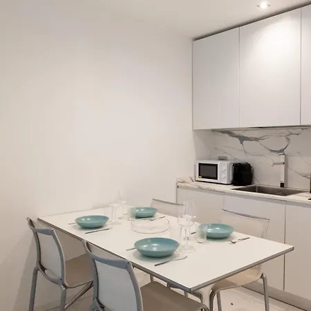 Moderno A Due Passi Dal Duomo - Mirable Pm ميلان