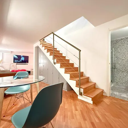 Homeby, Loft Nicholas *