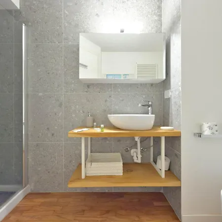 Homeby, Loft Nicholas