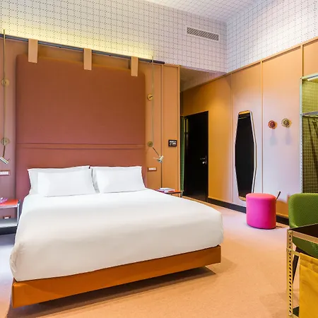 Mate Collection Giulia, Hotell 4*