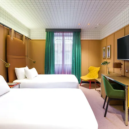 Mate Collection Giulia, Hotell 4*