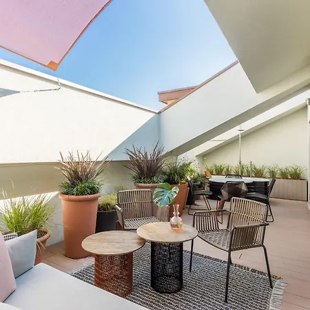 Mate Collection Giulia, Szálloda