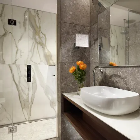 Verticale | Esperienze | Preferred And Hotel 4*