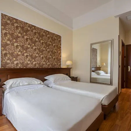Hotel Lancaster 3*