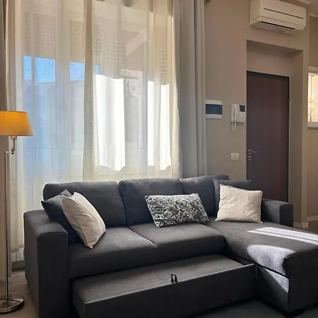 Cozy In Via Canonica דירה