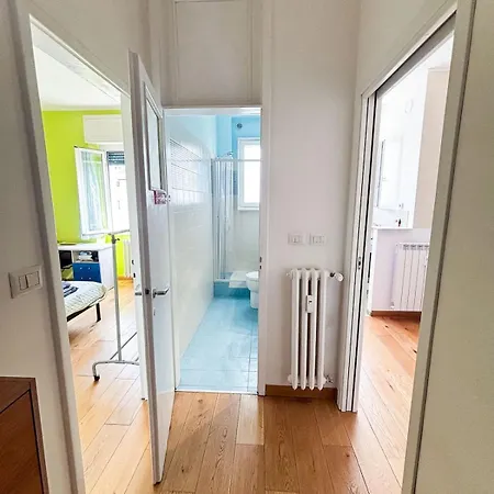 Daire Near Linate Duomo And Station Minutes Away