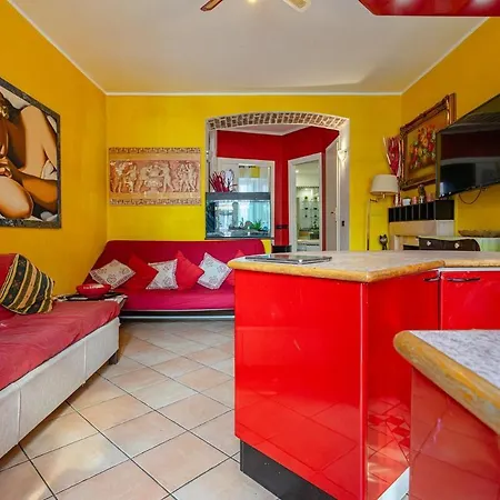 Lägenhet Fara - Luxury 5 Minutes From Duomo