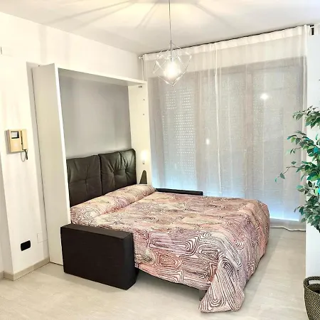 Live House-attico, Ampio E Luminoso Monolocale *