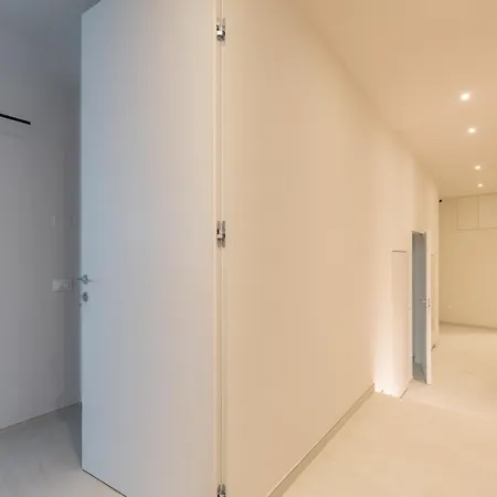 The South, Center, Arco Della Pace ミラノ