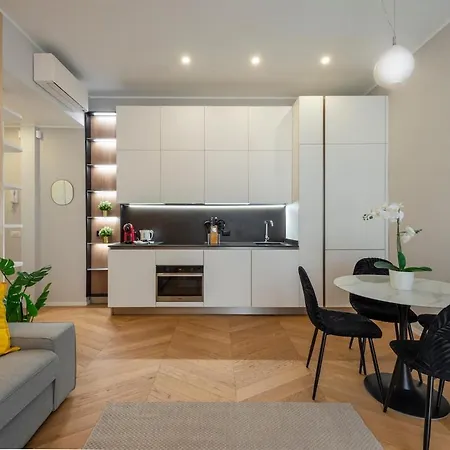 B - Modern Elegance For 4 People Lägenhet