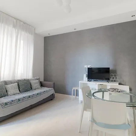 Guesthost - Cute Navigli Apartment