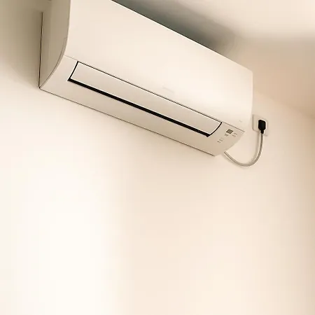 Via Cagliero 14 شقة *