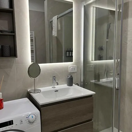 Regina24 Luxury - Elegante A Porta Venezia, 5 Min Dalla Metro Apartmán *
