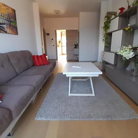 Daire Large Bright - Strategic Location Milano