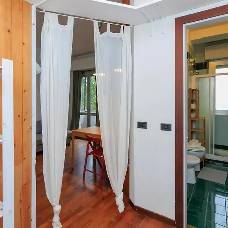 I-host - Tesio 15 * Милан