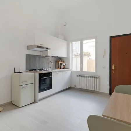 Apartman Guesthost - Patio Varesina