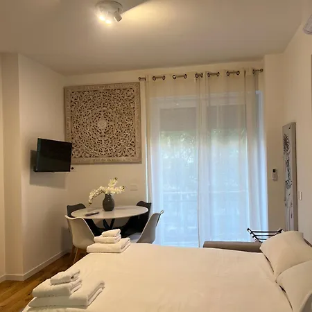 Regina24 Luxury - Elegante A Porta Venezia, 5 Min Dalla Metro Appartamento Milano