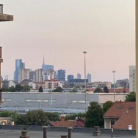 Live House-attico, Ampio E Luminoso Monolocale Appartement Milaan