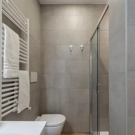 B - Modern Elegance For 4 People Appartement *