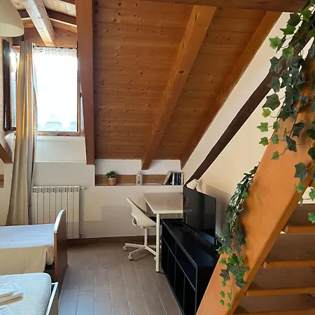 Dima's Navigli Center * Милан