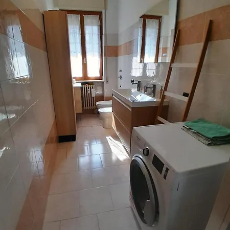 Large Bright - Strategic Location Daire *