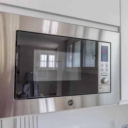 The South, Center, Arco Della Pace