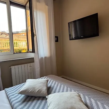 Cozy In Via Canonica 아파트