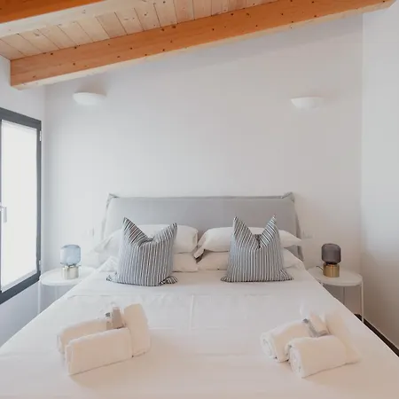 Gohost - The Corridor Near The Station Apartment