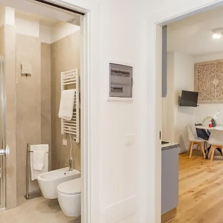 Regina24 Luxury - Elegante A Porta Venezia, 5 Min Dalla Metro *