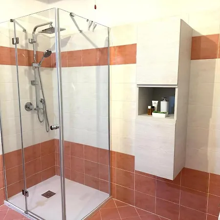 Appartement Live House-attico, Ampio E Luminoso Monolocale