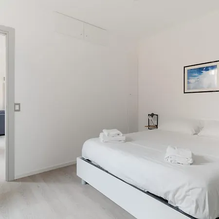 Appartement Guesthost - Modern Precotto