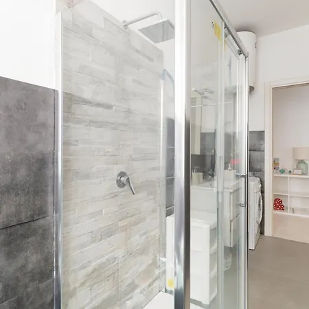 Guesthost - Cute Navigli *