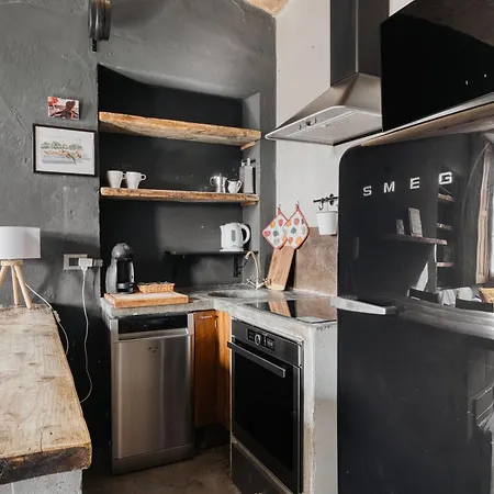 Nyc-style Industrial On Navigli * Milano