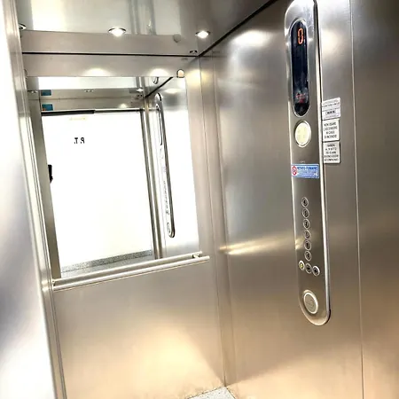 Appartement Live House-attico, Ampio E Luminoso Monolocale