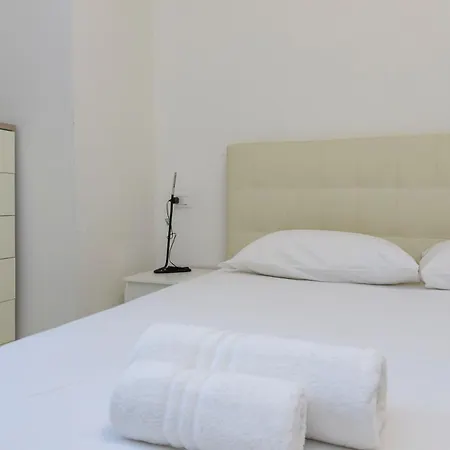 I-host - Gattamelata * Milánó