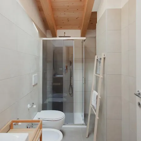 Gohost - The Corridor Near The Station Appartamento