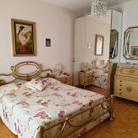 Appartamento Attico Lux - Trilocale Elegante Metropolitana Blu *