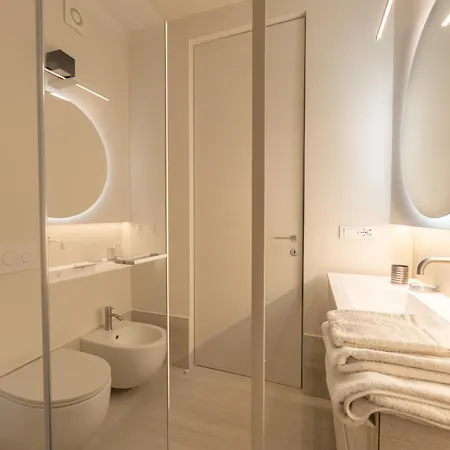 The South, Center, Arco Della Pace *