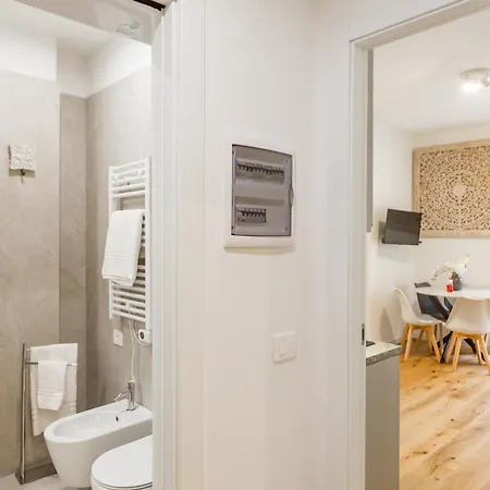 Appartamento Regina24 Luxury - Elegante A Porta Venezia, 5 Min Dalla Metro Milano