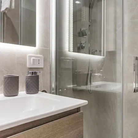 Appartamento Regina24 Luxury - Elegante A Porta Venezia, 5 Min Dalla Metro