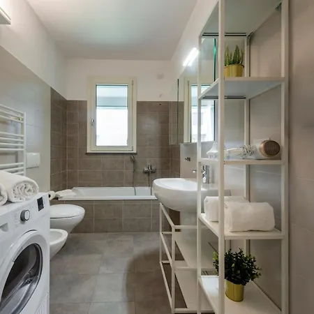 B - Elegant With Terrace & Gym Appartement Milan