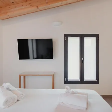 Gohost - The Corridor Near The Station Apartment *