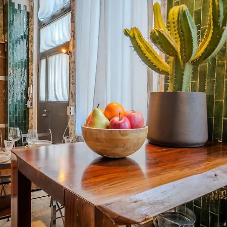 Loft Near Bocconi And The Center 아파트 밀라노