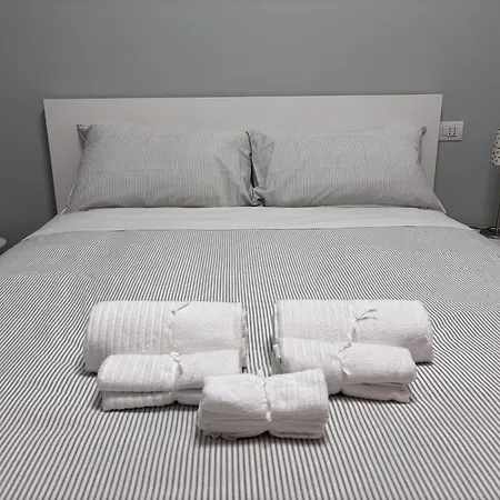 Dimora Del Ficus Centro Lägenhet