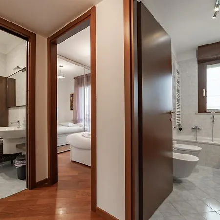 アパート 10 Minutes From Bocconi, Elegance And Comfort *