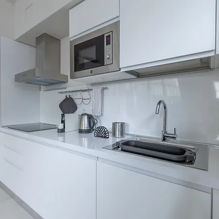 The South, Center, Arco Della Pace