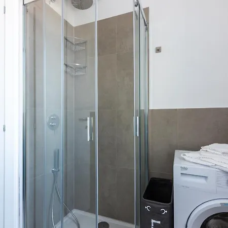 Apartment Nest Terrace Next To Frattini Metro Stop Milan