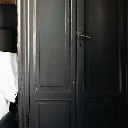 Nyc-style Industrial On Navigli شقة *